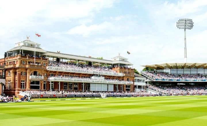 biggest cricket stadium in uk
